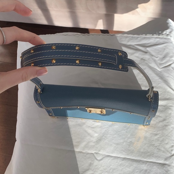 !Price Firm! Louis Vuitton Blue Suhali Leather Bag - Picture 3 of 13